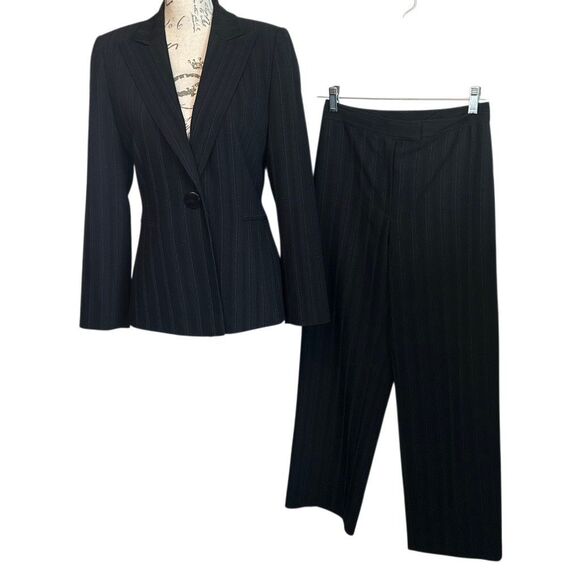 TAHARi Arthur S Levine Black Striped Business Suit Blazer & Pants 4 - Picture 1 of 14
